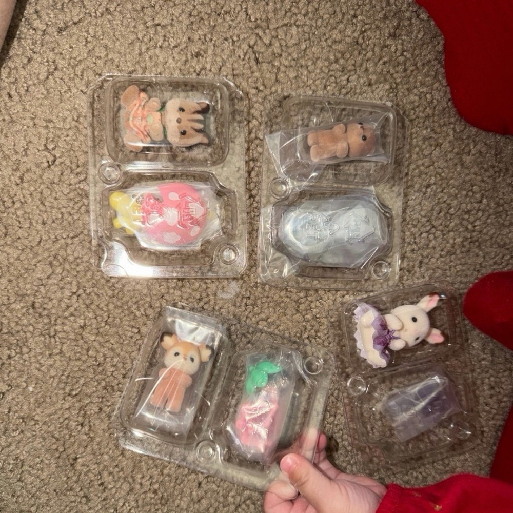 Sylvanian Families forest friends blind bags ROCK SOLD - Picture 2 of 2